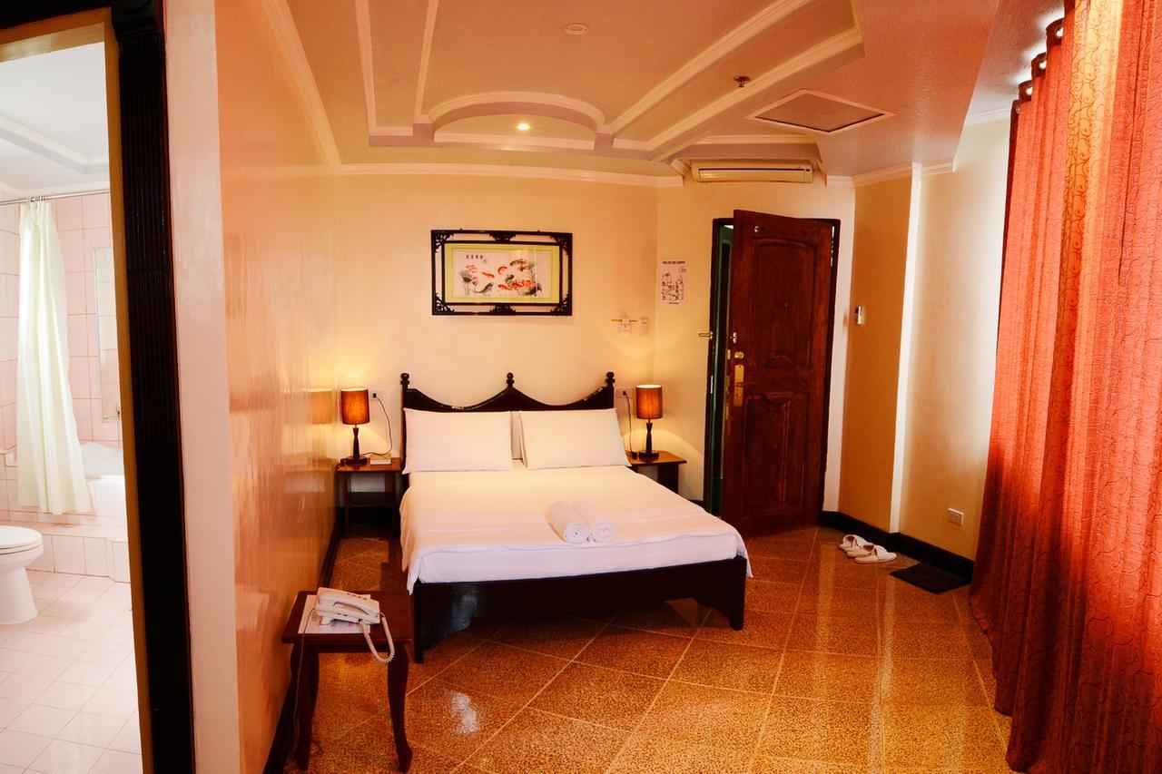 Jaimee'S Hotel, Resort And Restaurant Maasin  Zimmer foto